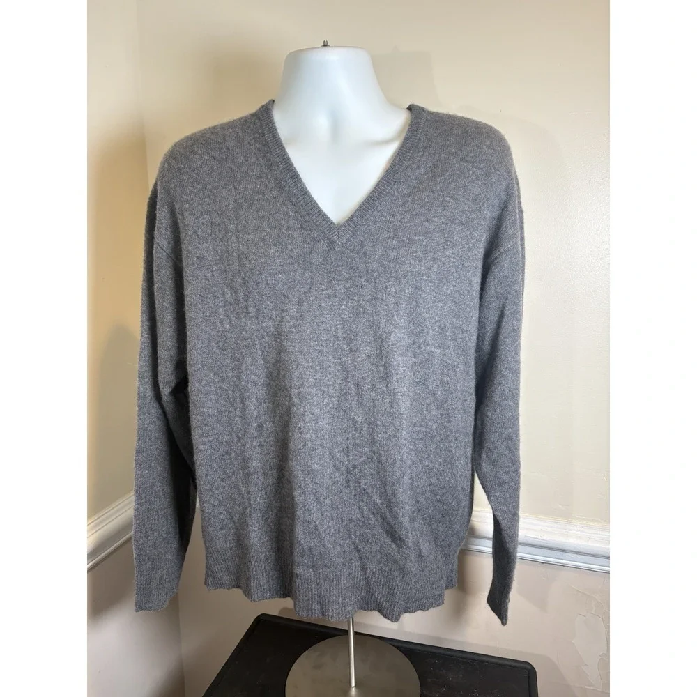 Vintage Embassy Row Menswear V-Neck Cashmere Gray Sweater XL / L